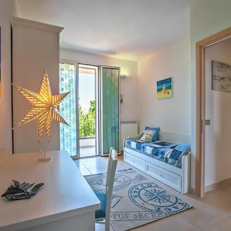 Apartment In Tavullia With Adriatic Views, Cleaning Included Daire